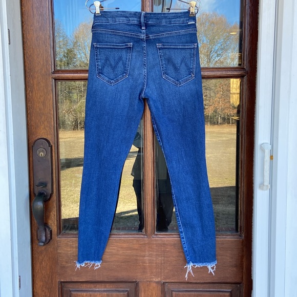 MOTHER Denim - MOTHER Jeans!!  The Looker ankle fray Home Movies. Size 29